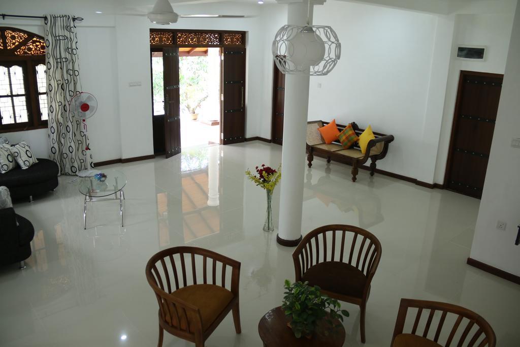 Nivahana Homestay Kandy Exterior photo