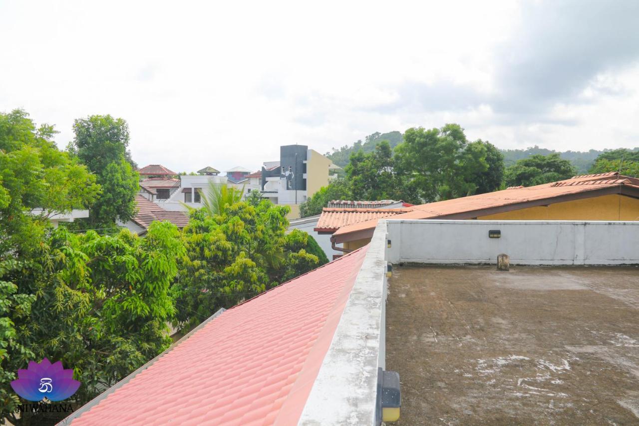 Nivahana Homestay Kandy Exterior photo